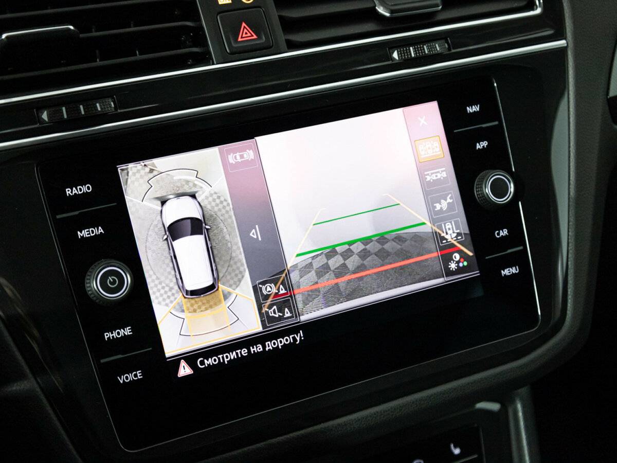 Volkswagen Tiguan II Рестайлинг, 2021 Фото №14