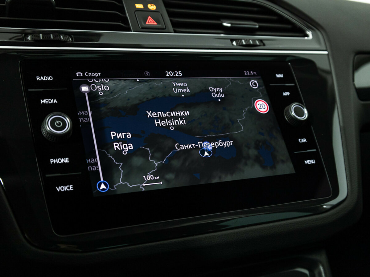 Volkswagen Tiguan II Рестайлинг, 2021 Фото №15