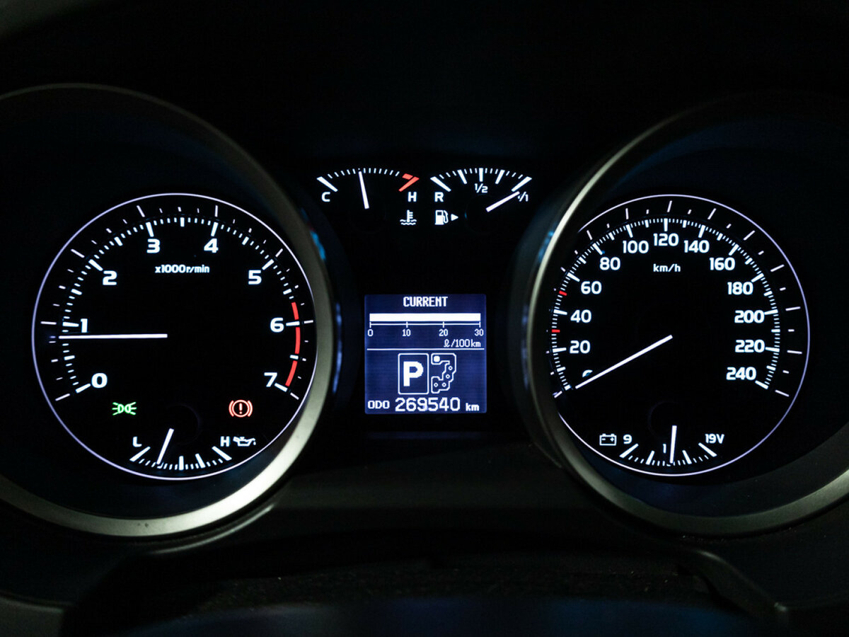 Toyota Land Cruiser 200 Series, 2008 Фото №9