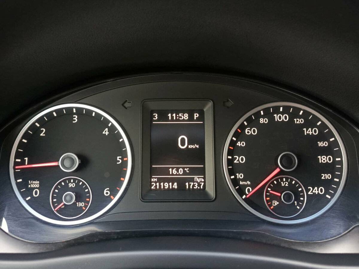 Volkswagen Tiguan I Рестайлинг, 2013 Фото №13