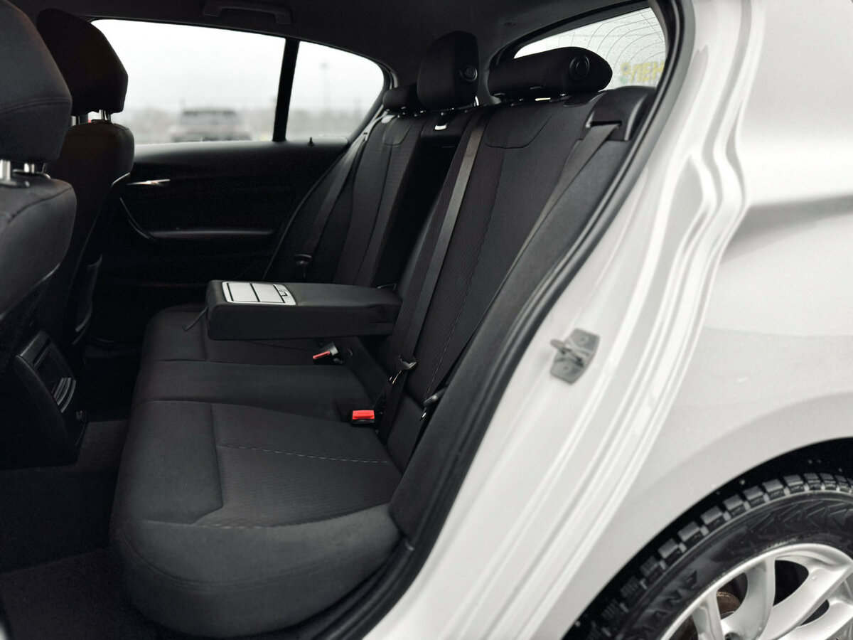 BMW 1 серии 118i II (F20/F21) Рестайлинг 2, 2018 Фото №17