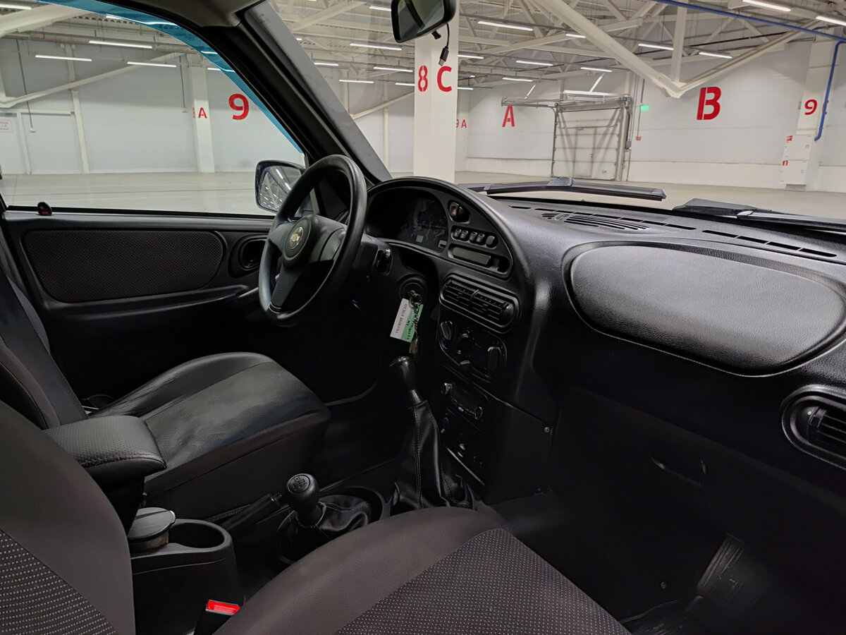 Chevrolet Niva I Рестайлинг, 2017 Фото №11