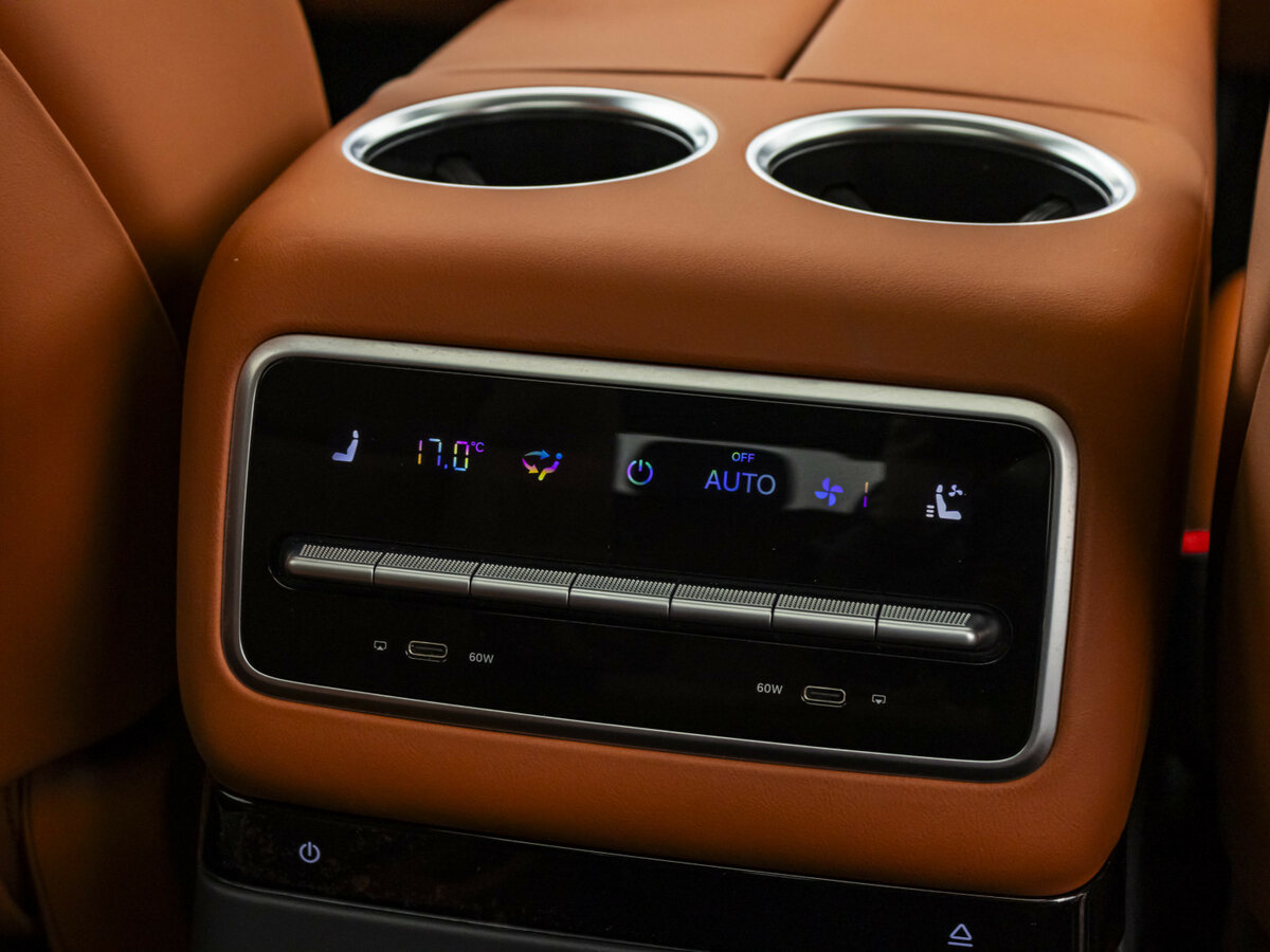 Li Auto (Lixiang) L9 44.5 kWh I, 2023 Фото №20