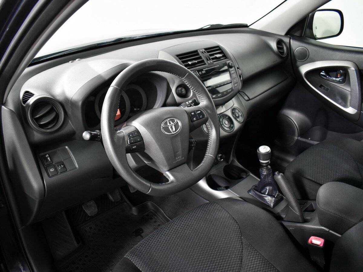 Toyota RAV4 III (XA30) Рестайлинг, 2011 Фото №9