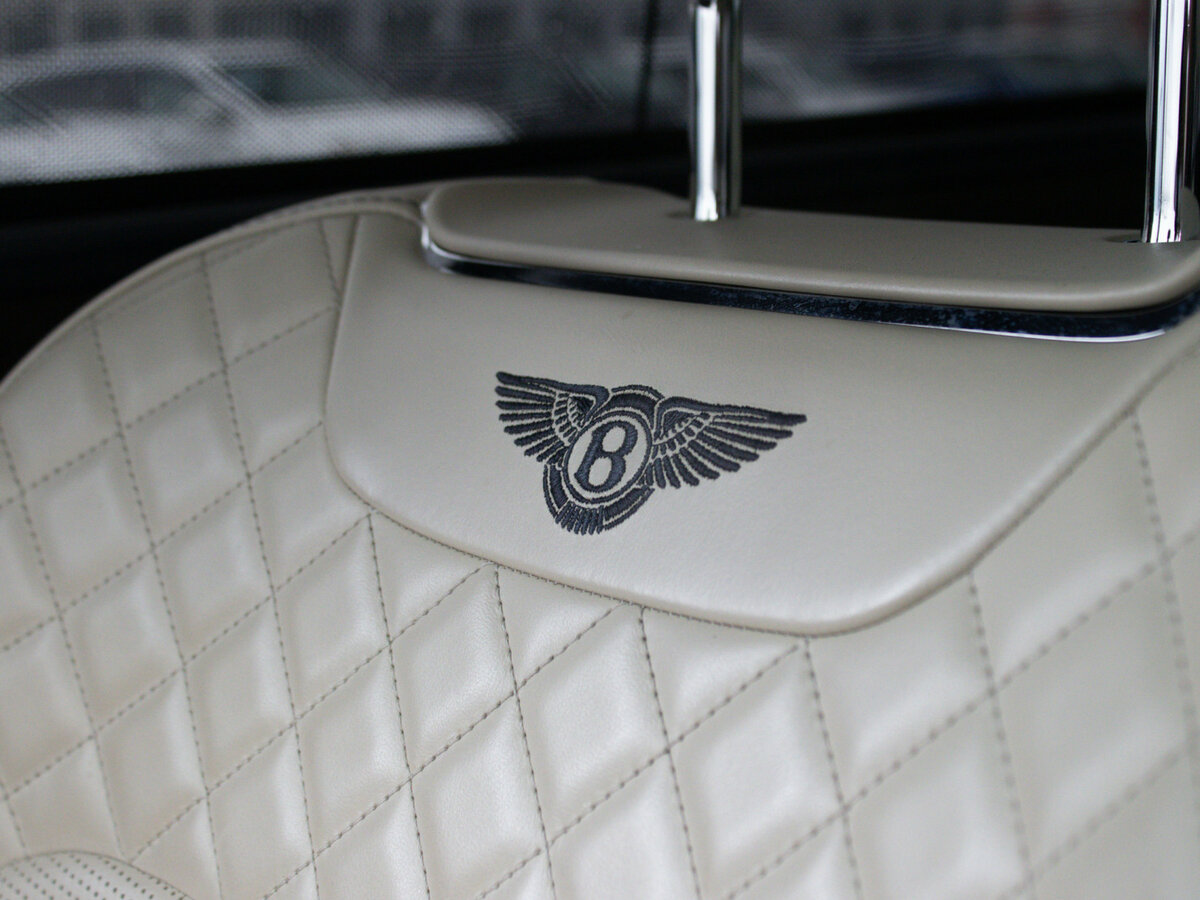 Bentley Bentayga I, 2016 Фото №24