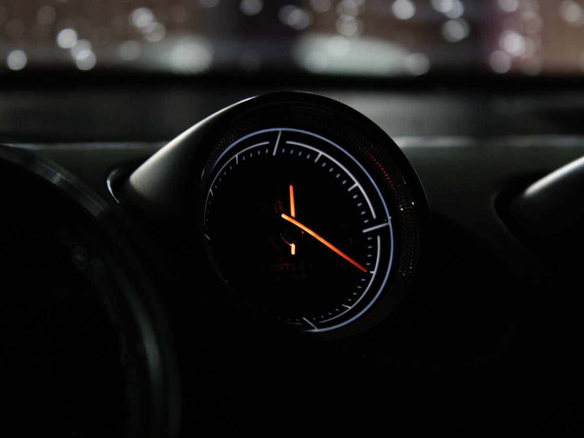 Bentley Bentayga I, 2016 Фото №27