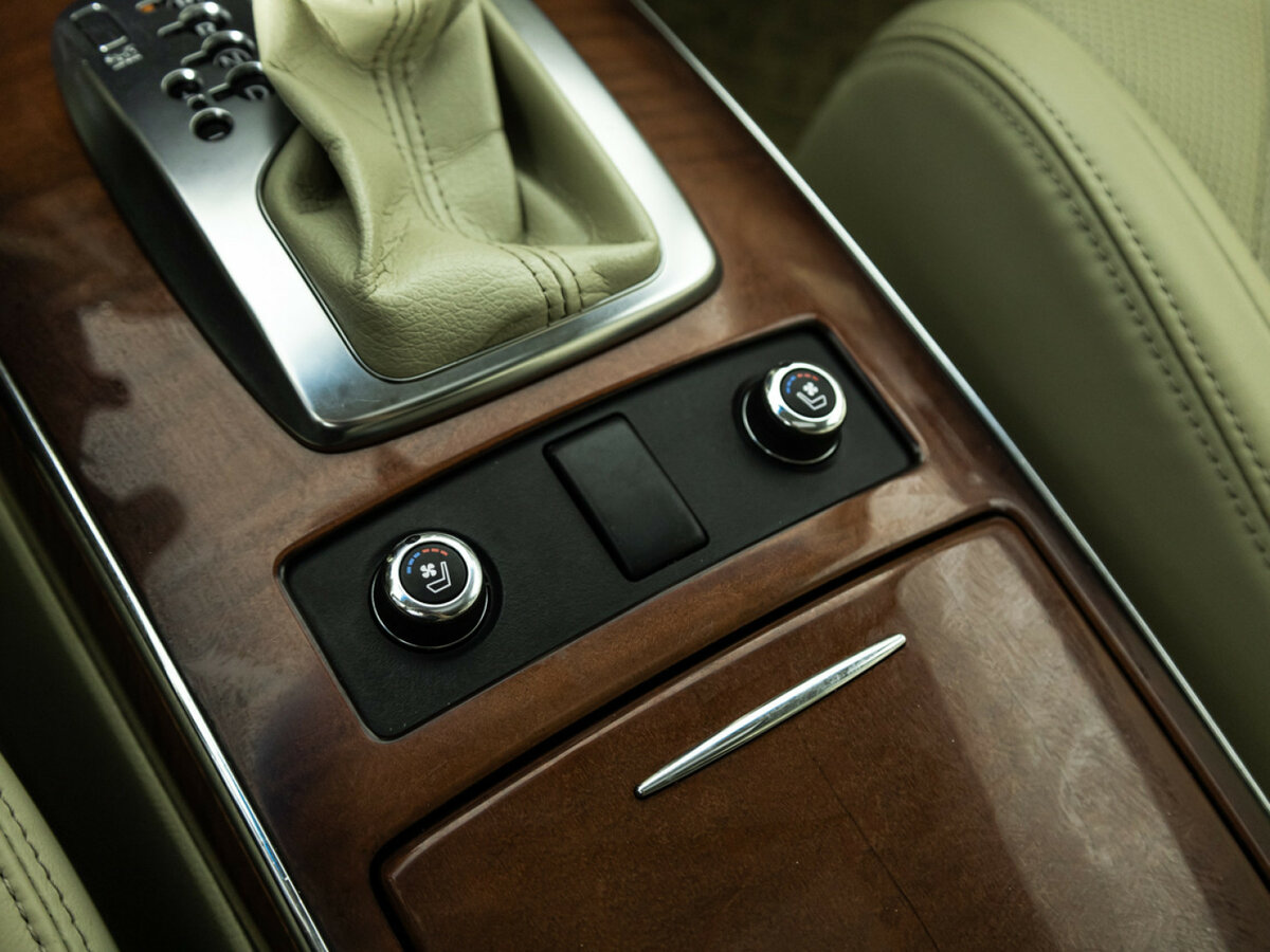 Infiniti QX70, 2016 Фото №21