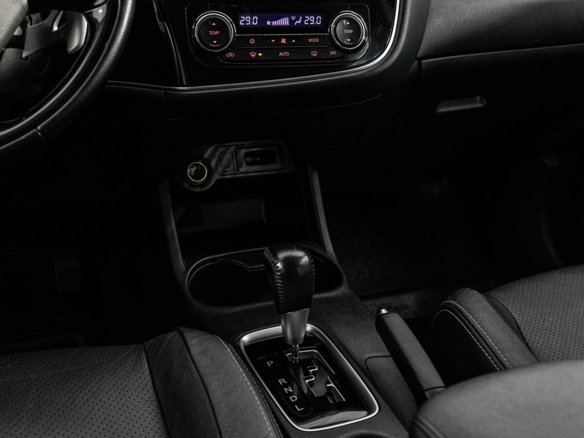 Mitsubishi Outlander III Рестайлинг 2, 2016 Фото №10