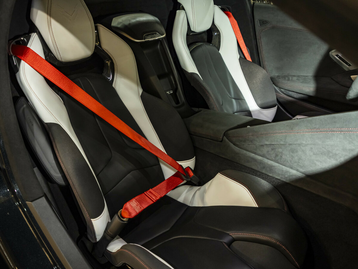 Chevrolet Corvette Stingray C8, 2023 Фото №15