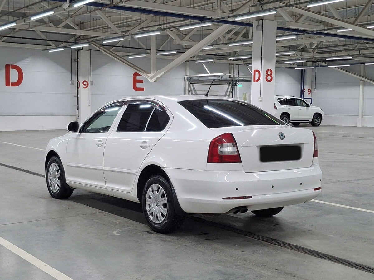 Skoda Octavia II (A5) Рестайлинг, 2011 Фото №7