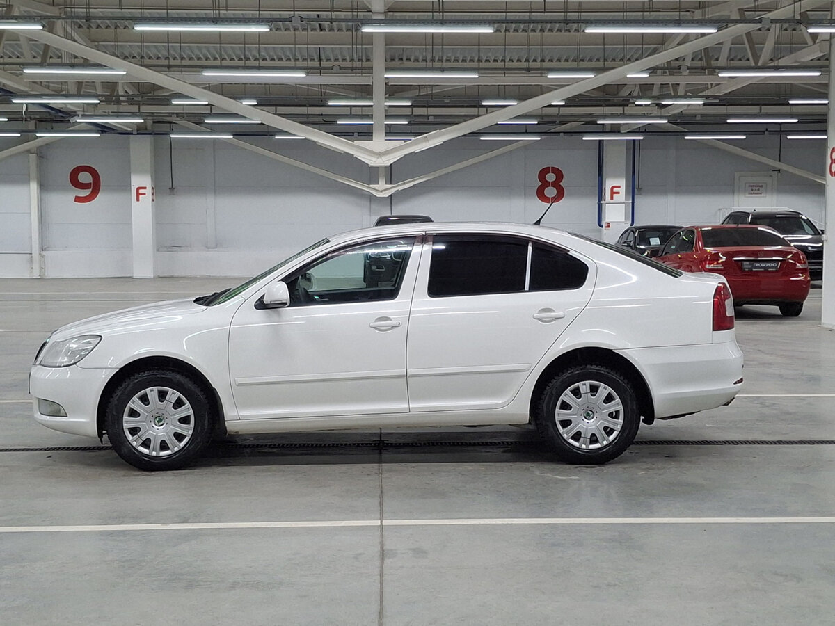 Skoda Octavia II (A5) Рестайлинг, 2011 Фото №8