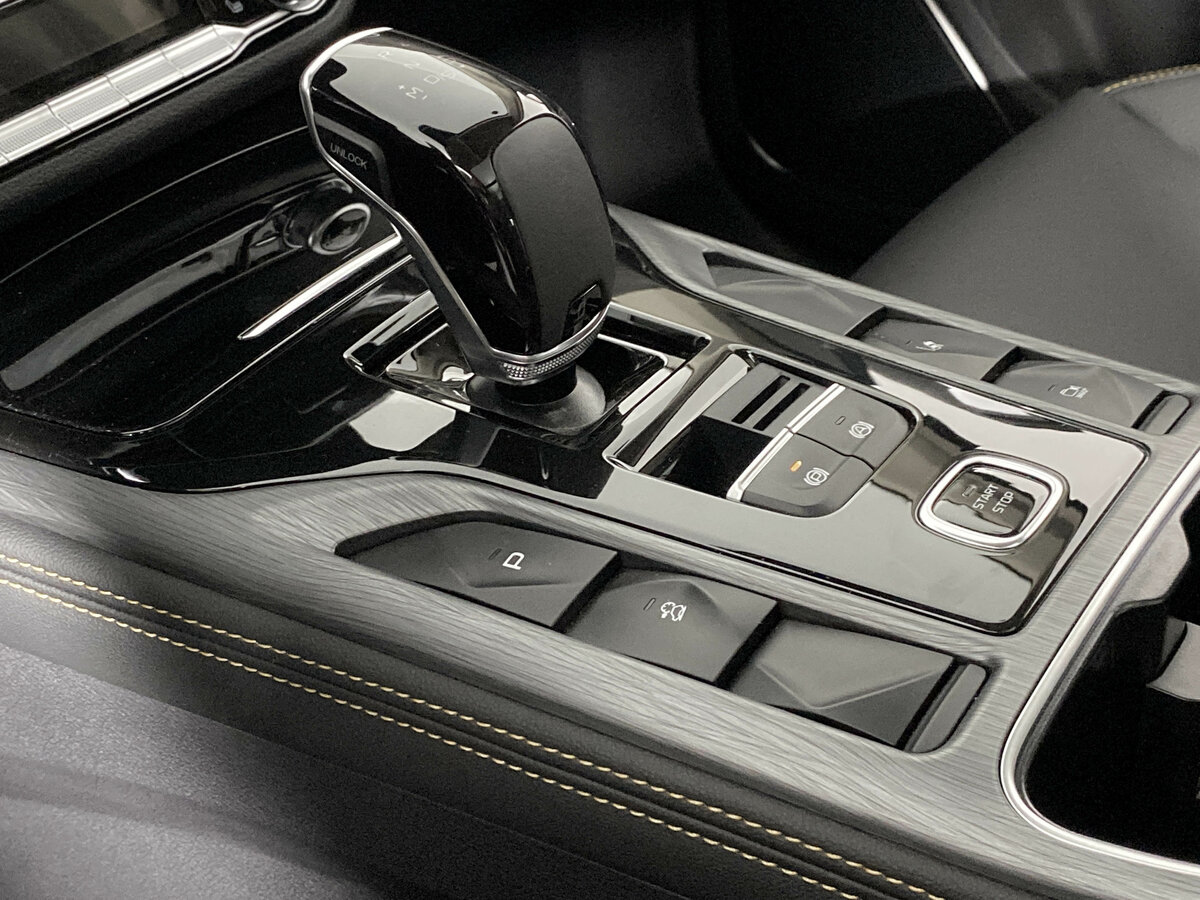 FAW Bestune T77 I, 2023 Фото №18