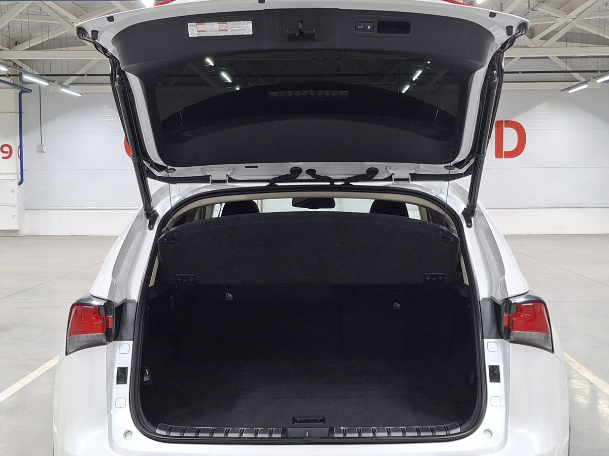 Lexus NX 300 I Рестайлинг, 2018 Фото №9