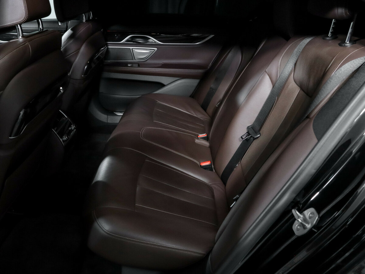 BMW 7 серии 730i VI (G11/G12) Рестайлинг, 2019 - 86 988 км. | Фото №8