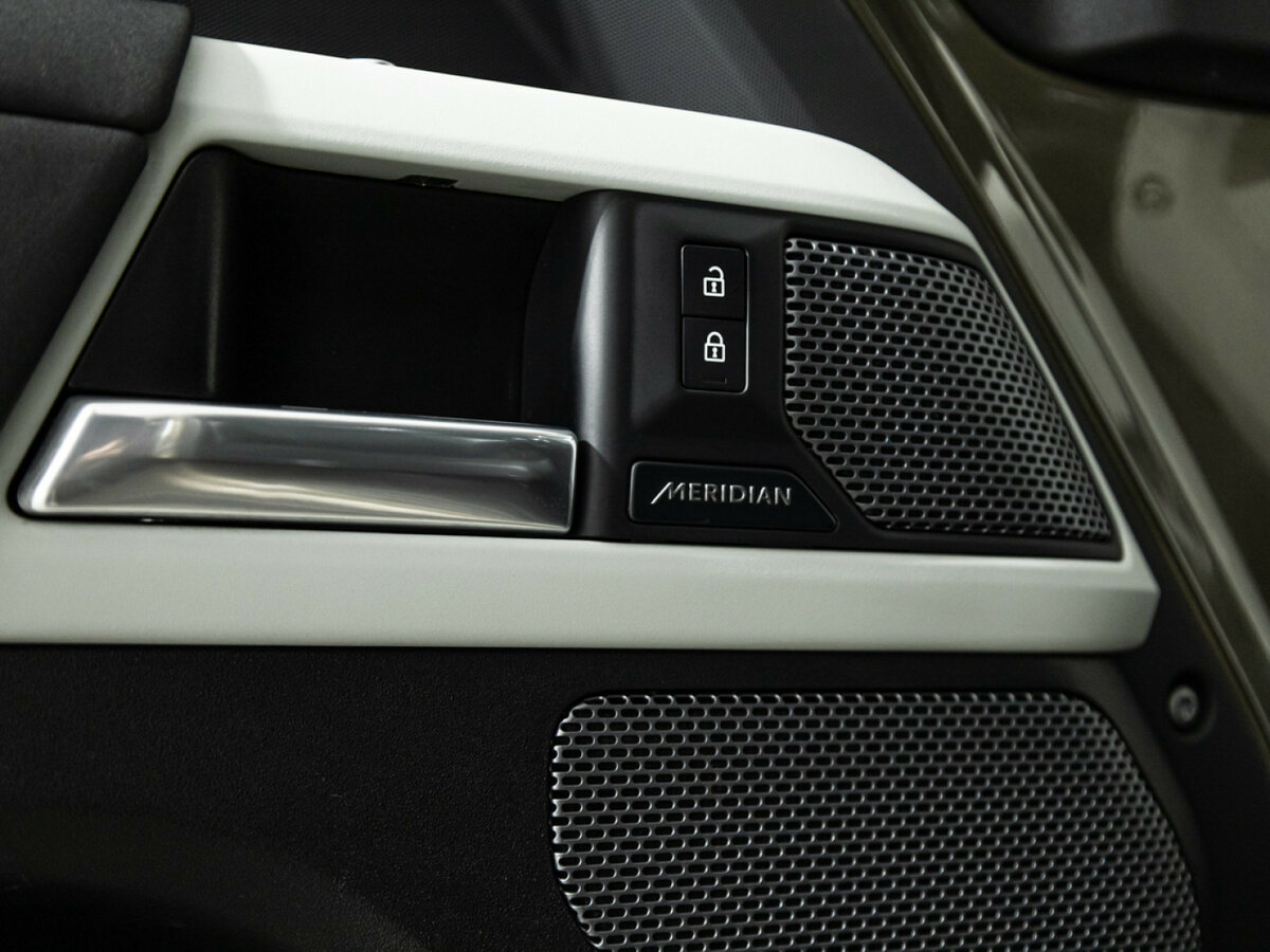 Land Rover Defender 110 II, 2021 Фото №16