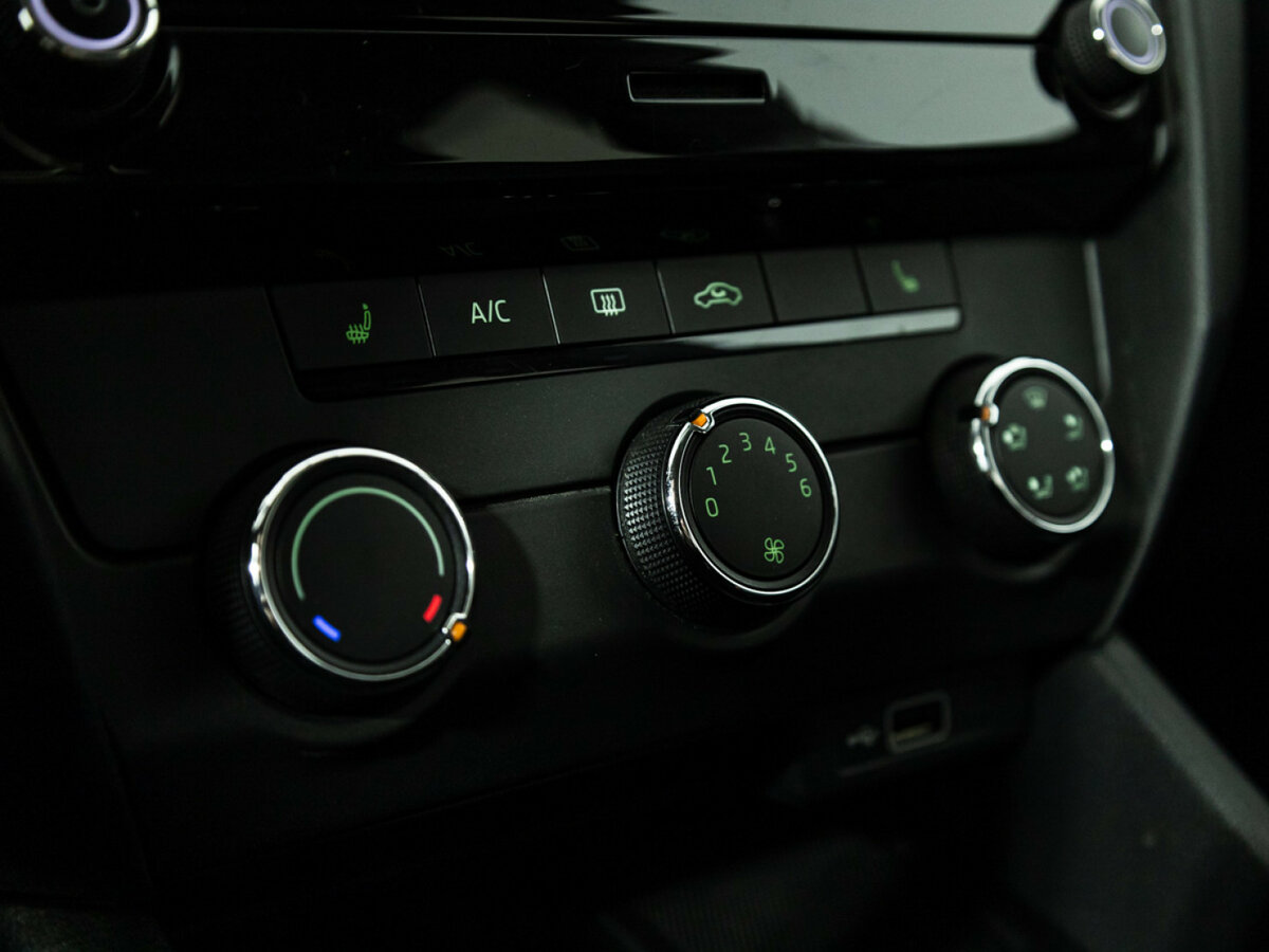 Skoda Octavia III (A7) Рестайлинг, 2018 Фото №12