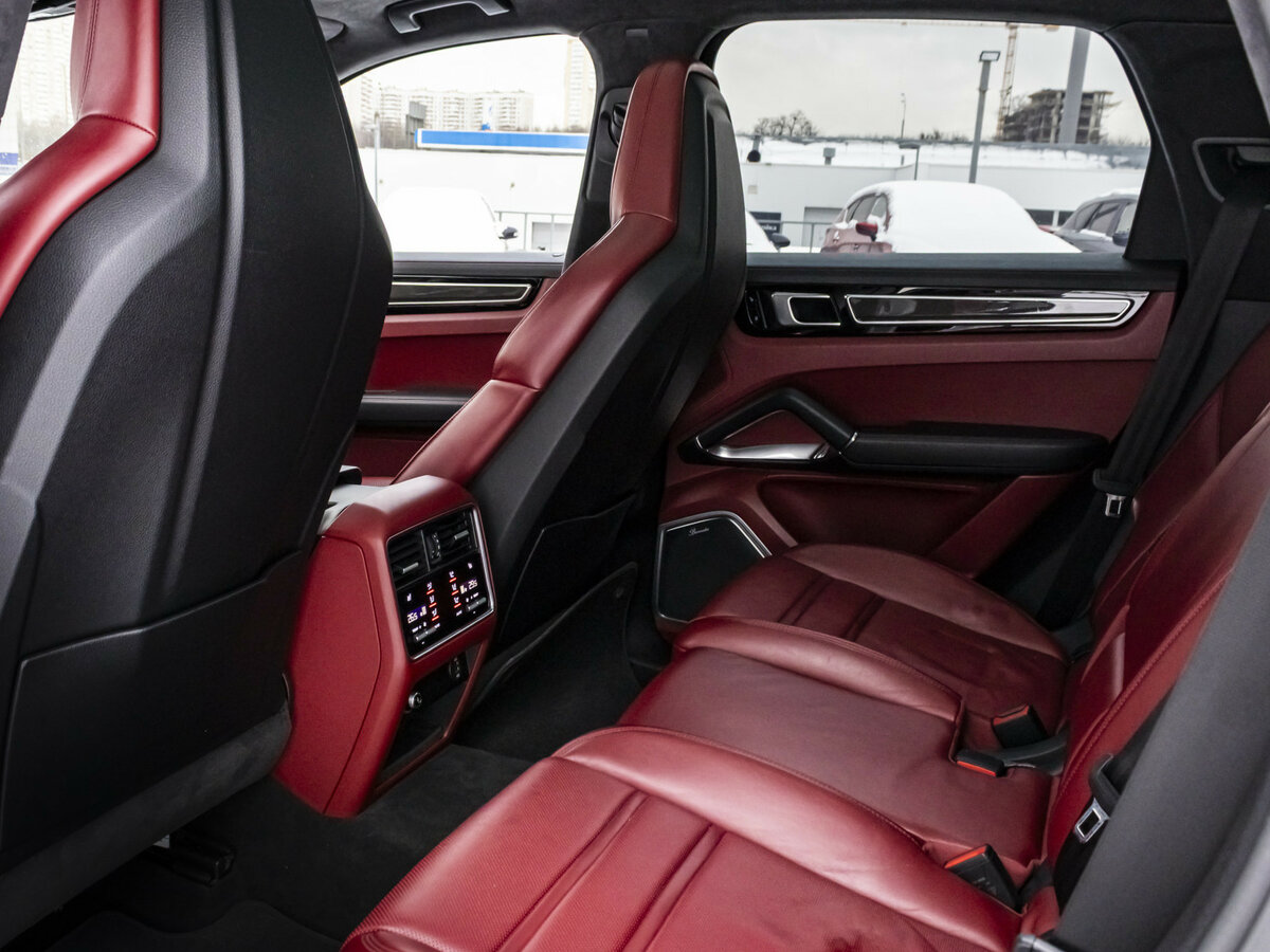 Porsche Cayenne Turbo III, 2018 Фото №13