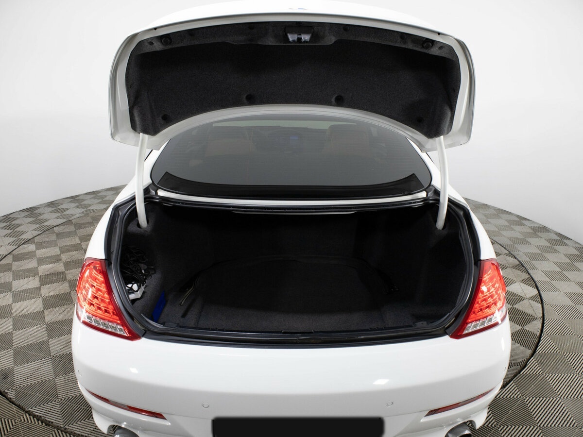 BMW 6 серии 650i II (E63/E64) Рестайлинг, 2008 Фото №23