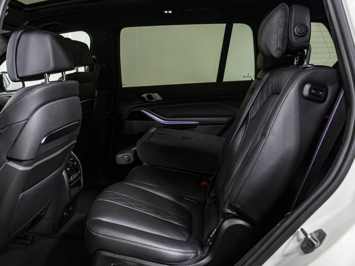 BMW X7 40d I (G07) Рестайлинг, 2022 Фото №13