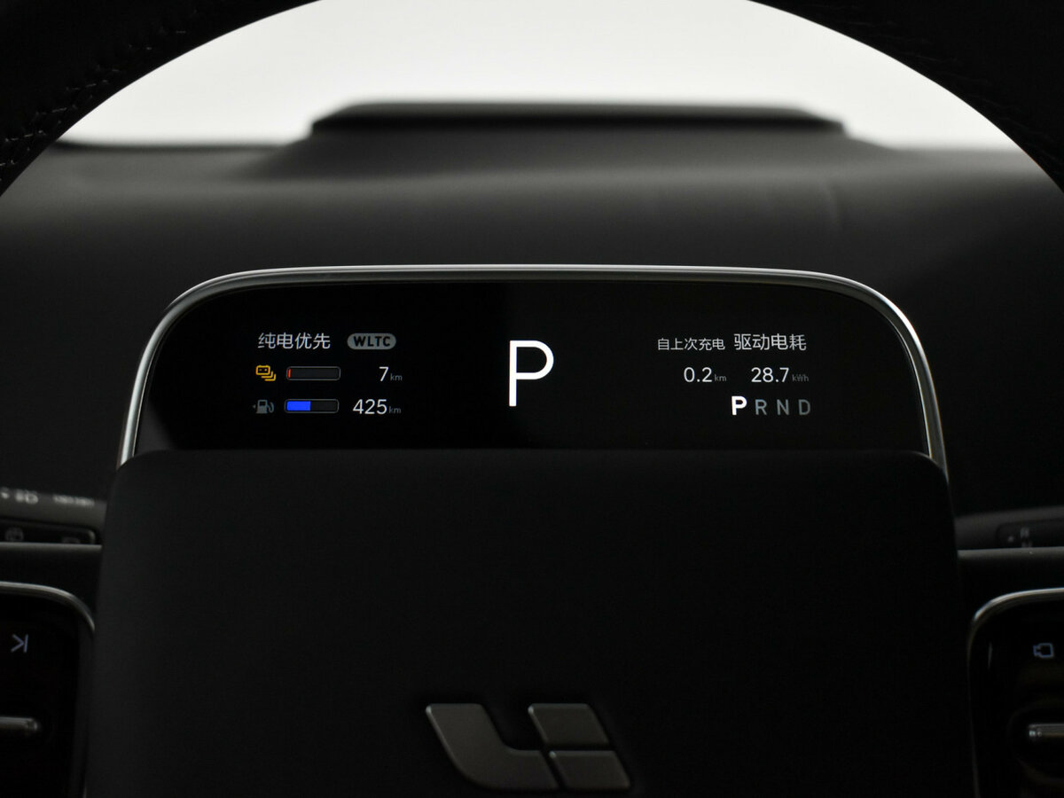 Li Auto (Lixiang) L9 44.5 kWh I, 2023 Фото №20