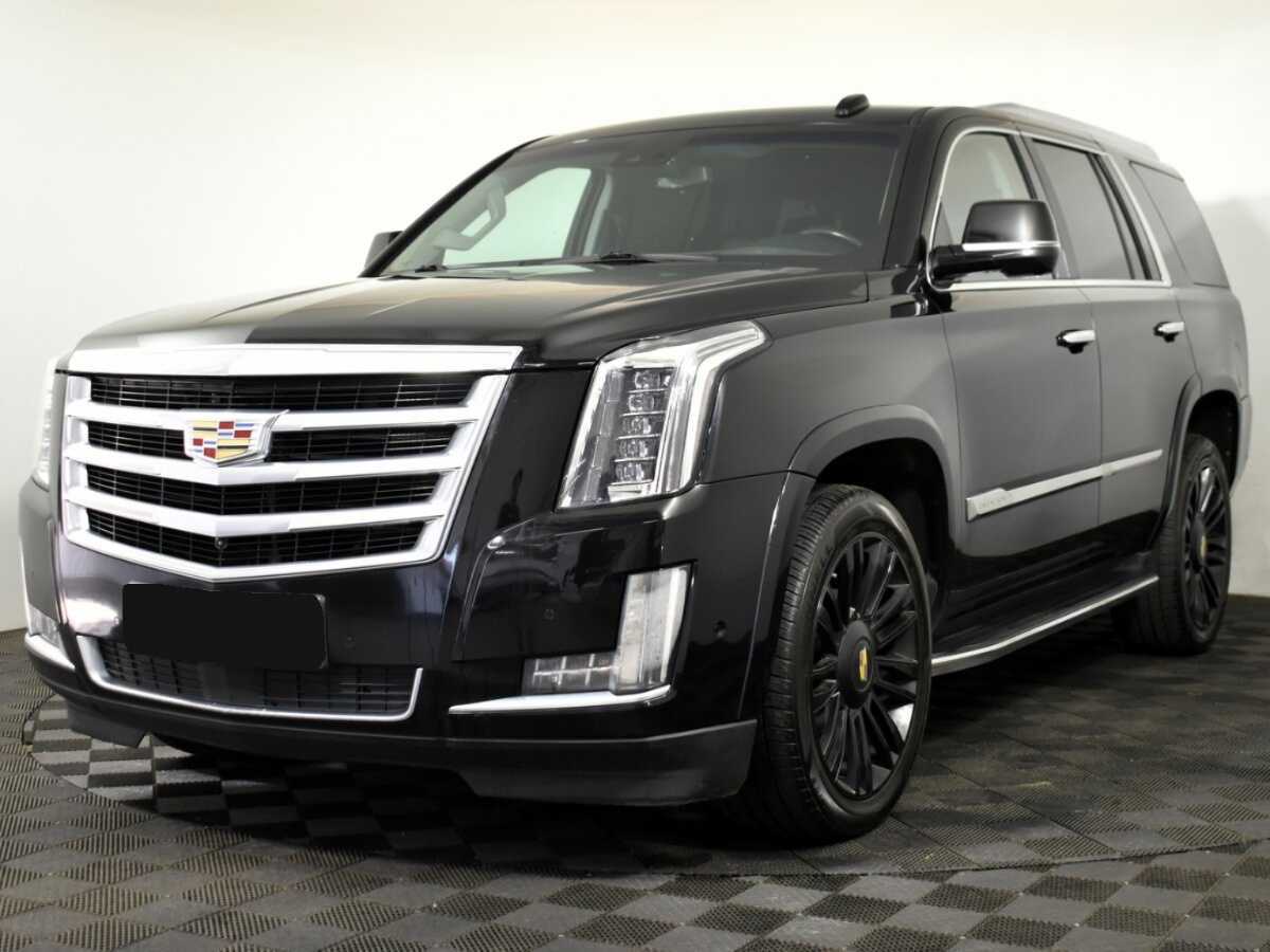 Cadillac Escalade, 2018 - 115 000 км. | Фото №1